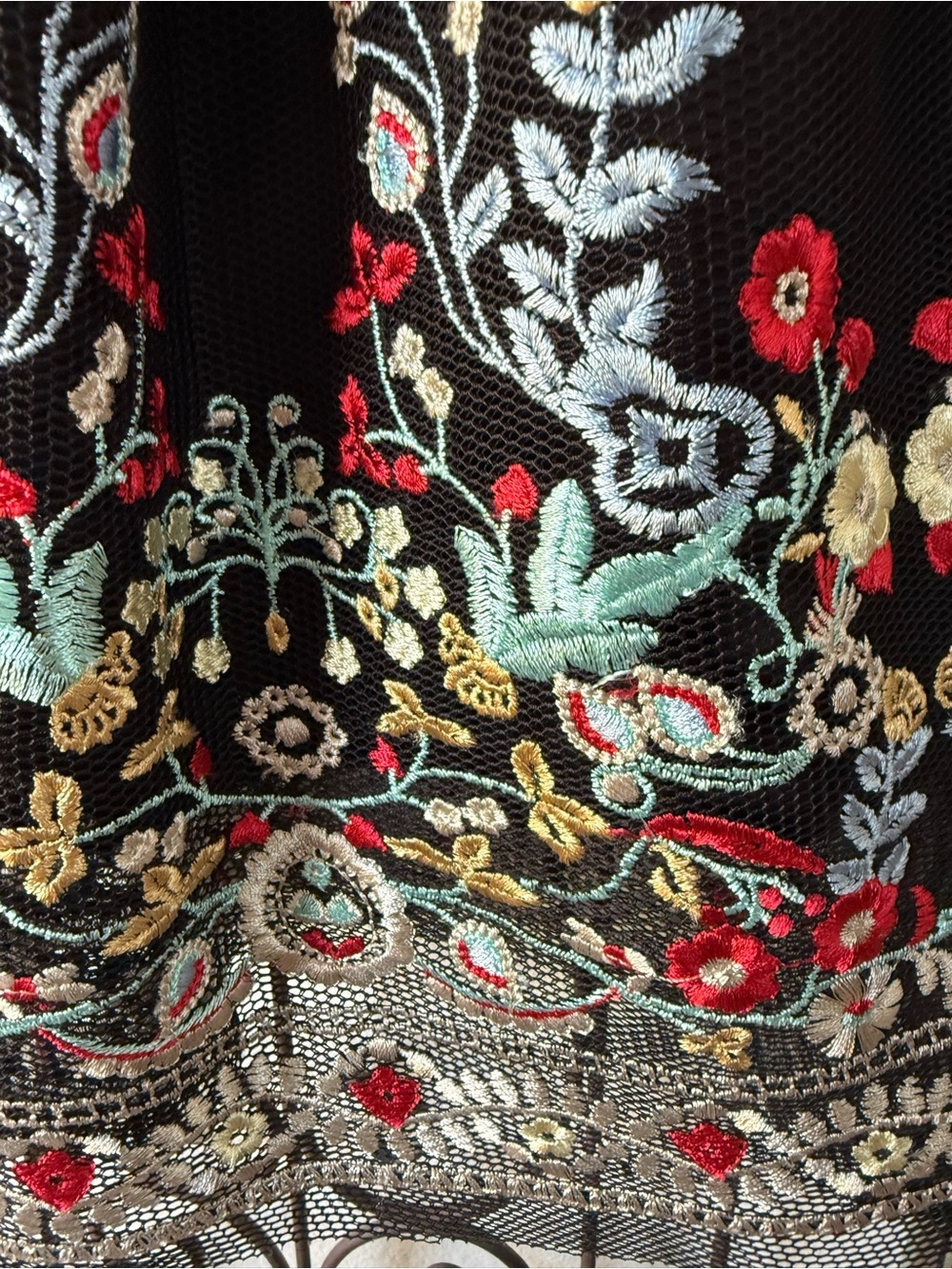 Gianni Bini Amelia Embroidered Mesh Floral Midi Skirt NWT Size S - Picture 3 of 10